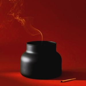 VOLCANO GIANT MATTE BLACK JAR CANDLE BY CAPRI BLUE, 50 OZ., RETAIL 108.00 USD
